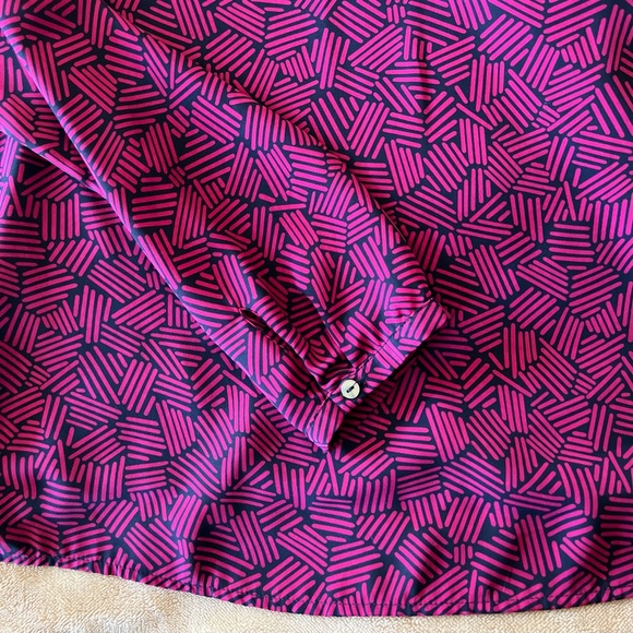 Forever 21 Career Long Sleeve Top - Picture 4 of 8